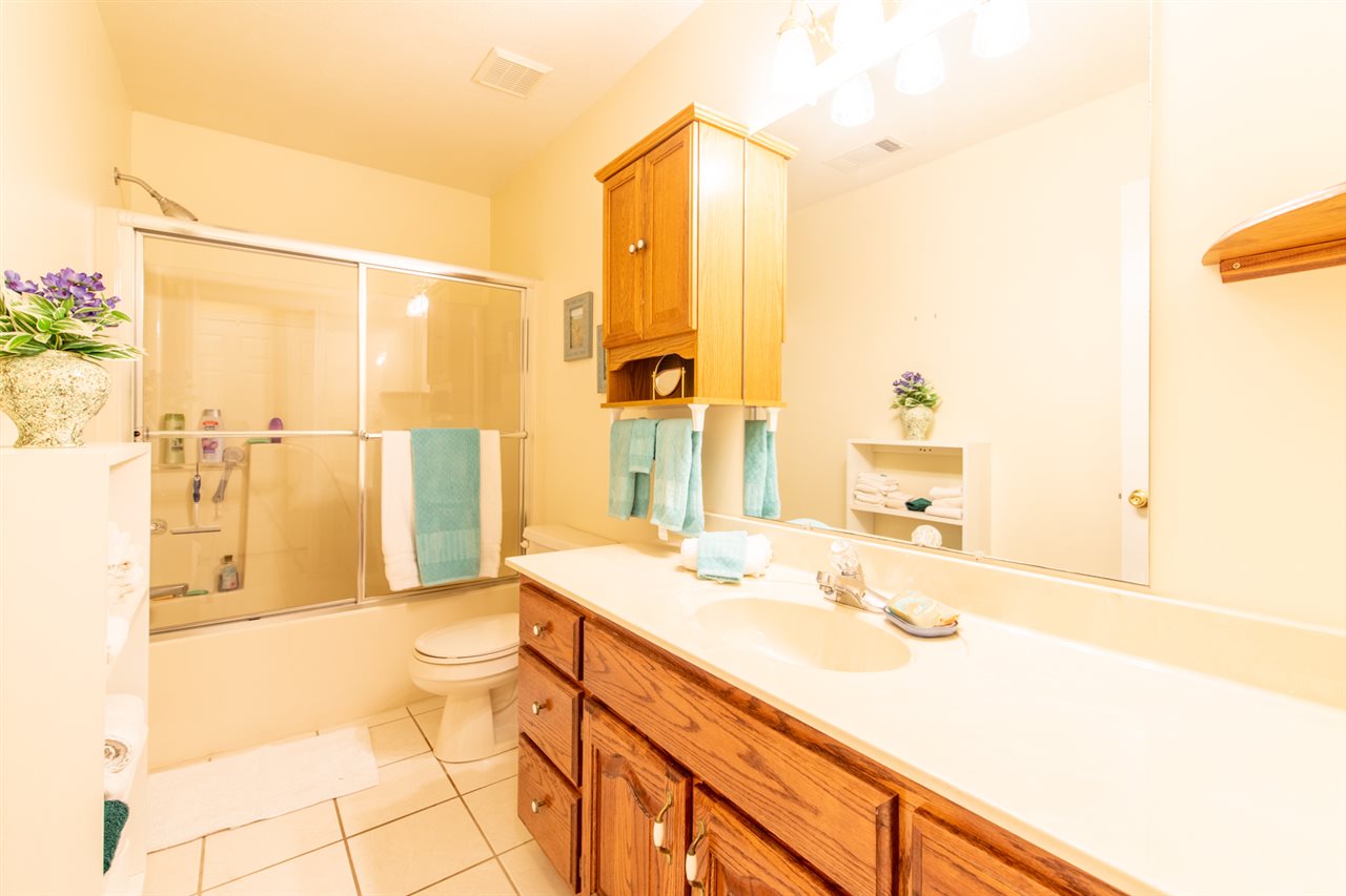 414 Simmons Road Munford, TN 38058 - Photo 16 of 24 Full Bathroom Located By Bedrooms #2 & #3 And Off Of Garage.