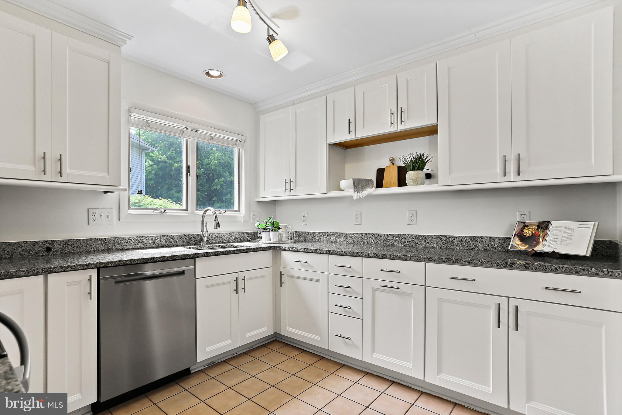 6914 Parchment Rise Columbia, MD 21044 - Photo 11 of 39 Dishwasher - 2023