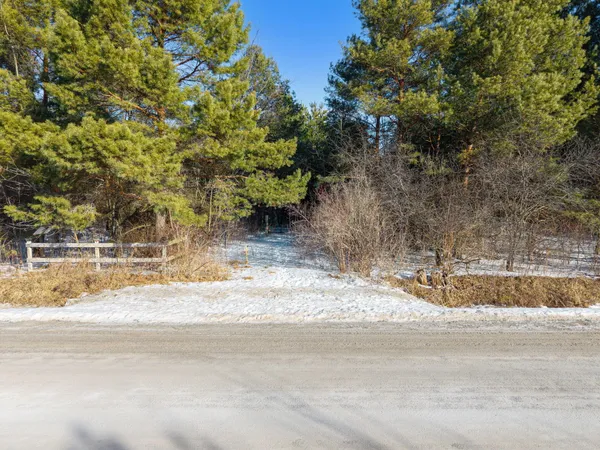 $120,000 | 8110 Calkins Road, Flint, MI 48532