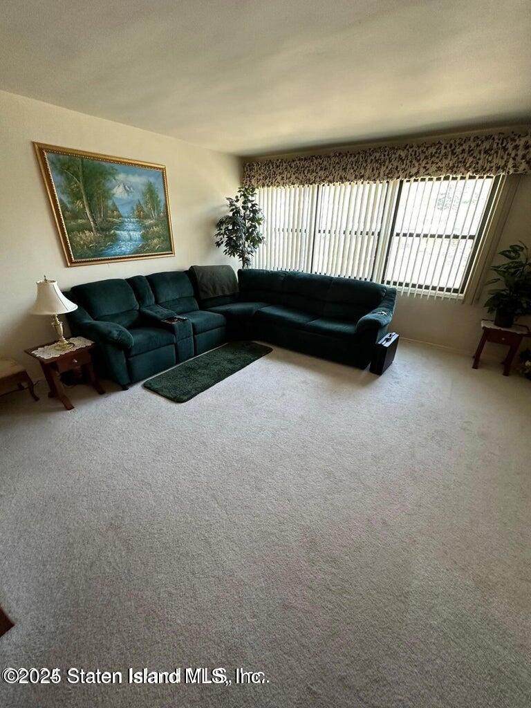 1000 Clove Road, Unit 3F Staten Island, NY 10301 - Photo 13 of 13 an empty room with windows