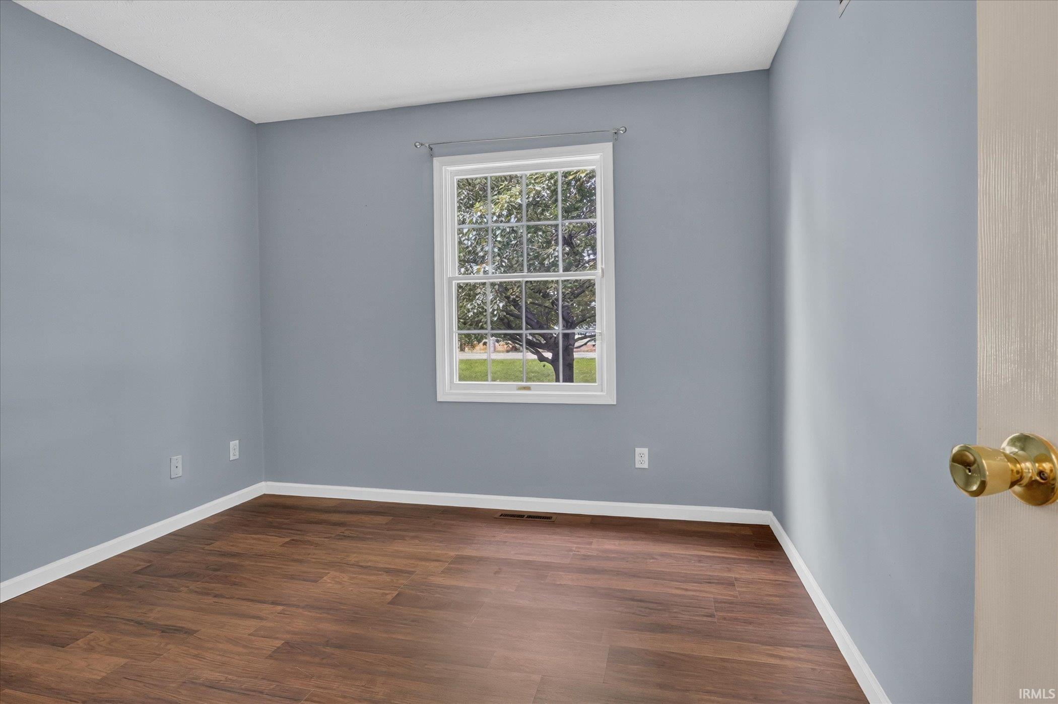 52670 Primrose Road South Bend, IN 46628 - Photo 25 of 41 Gallery Image 25