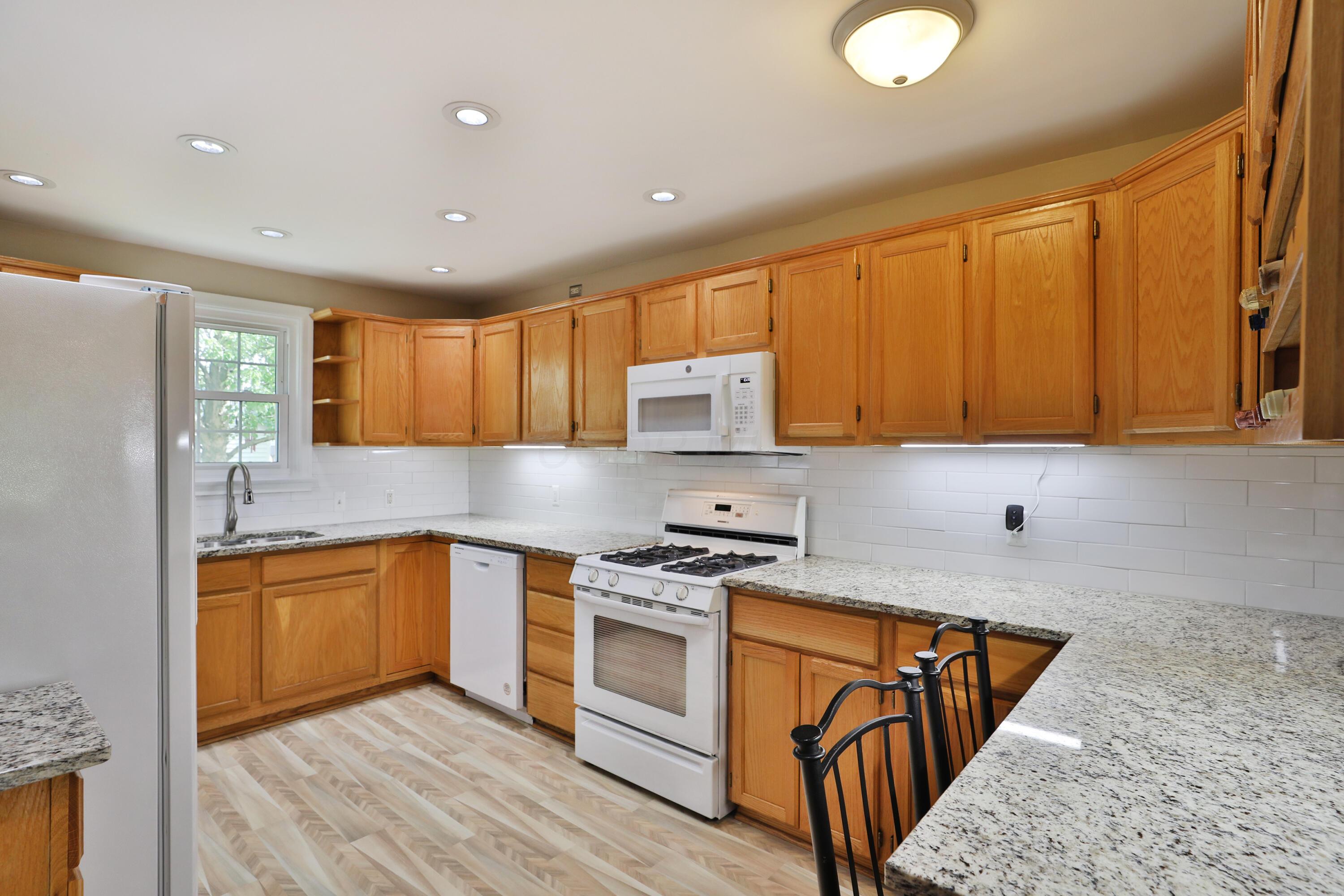 3220 Wicklow Road Columbus, OH 43204 - Photo 18 of 109 3220-Wicklow-18