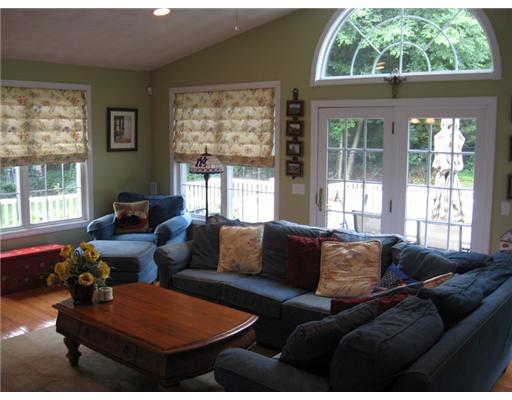 87 Burlingame Road Smithfield, RI 02917 - Photo 6 of 12 Den/Family/Great Room.