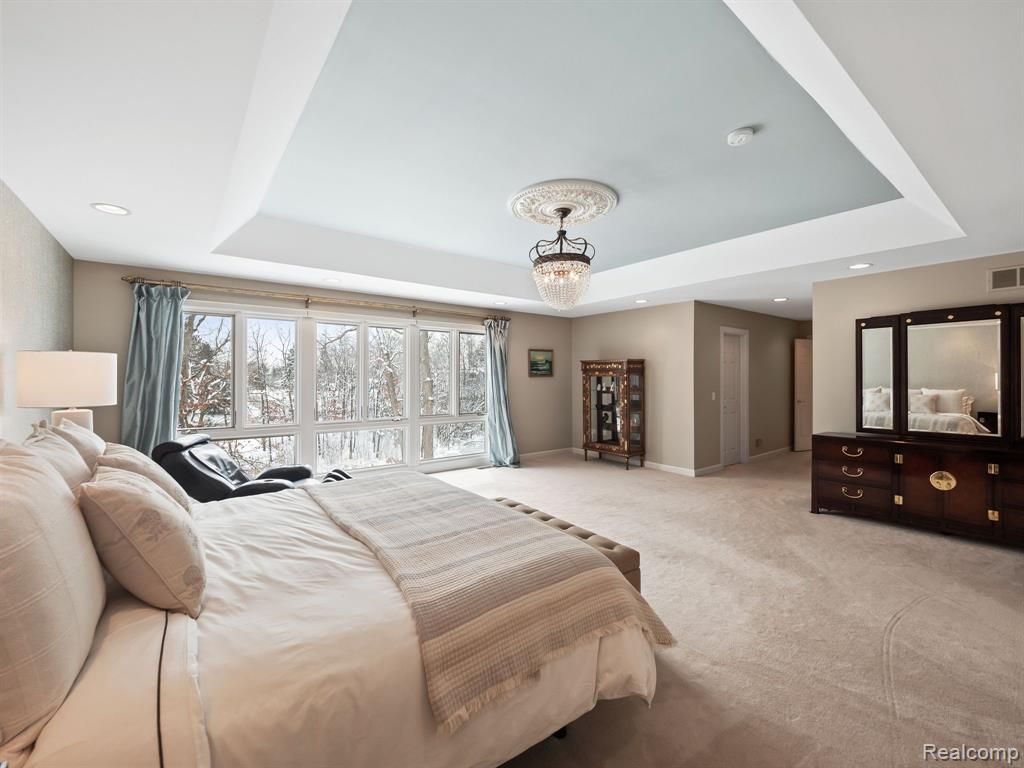 4880 Dow Ridge Road West Bloomfield, MI 48324 - Photo 19 of 34