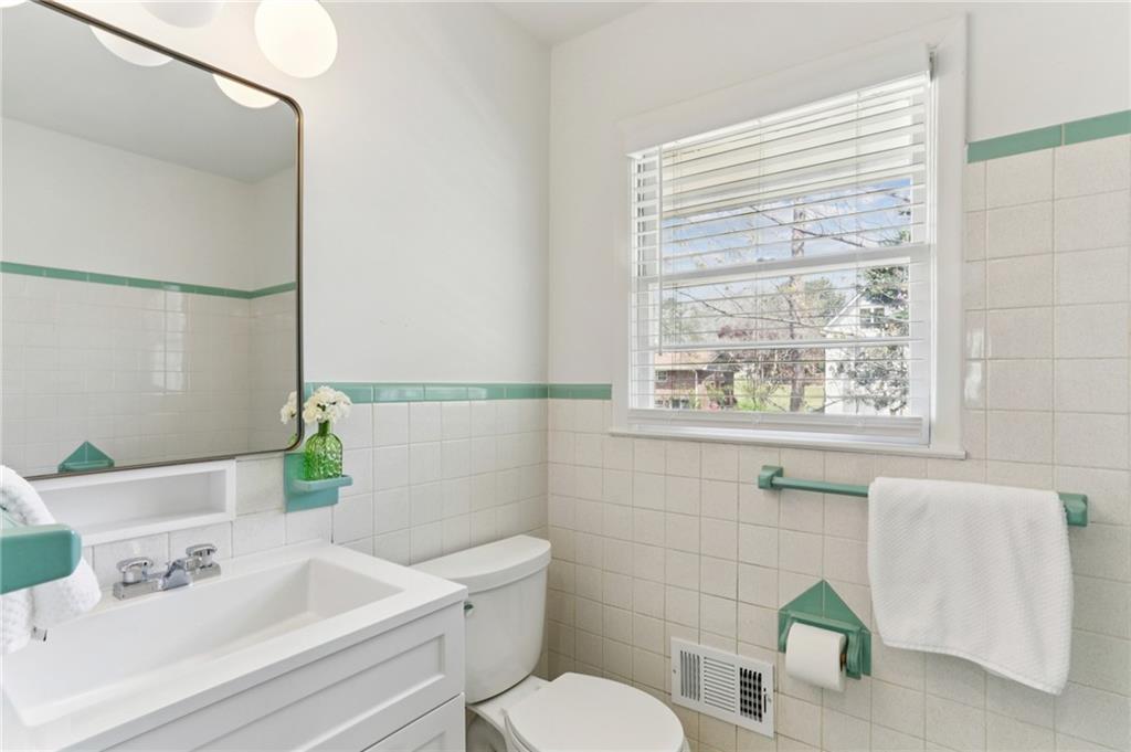 2888 Bonanza Drive Decatur, GA 30033 - Photo 12 of 30