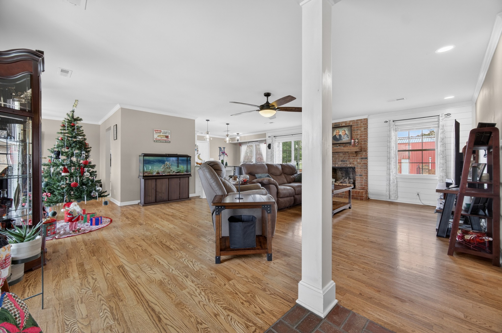 5 Camper Creek Road Fayetteville, TN 37334 - Photo 12 of 51 a view of a livingroom with furniture and a livingroom