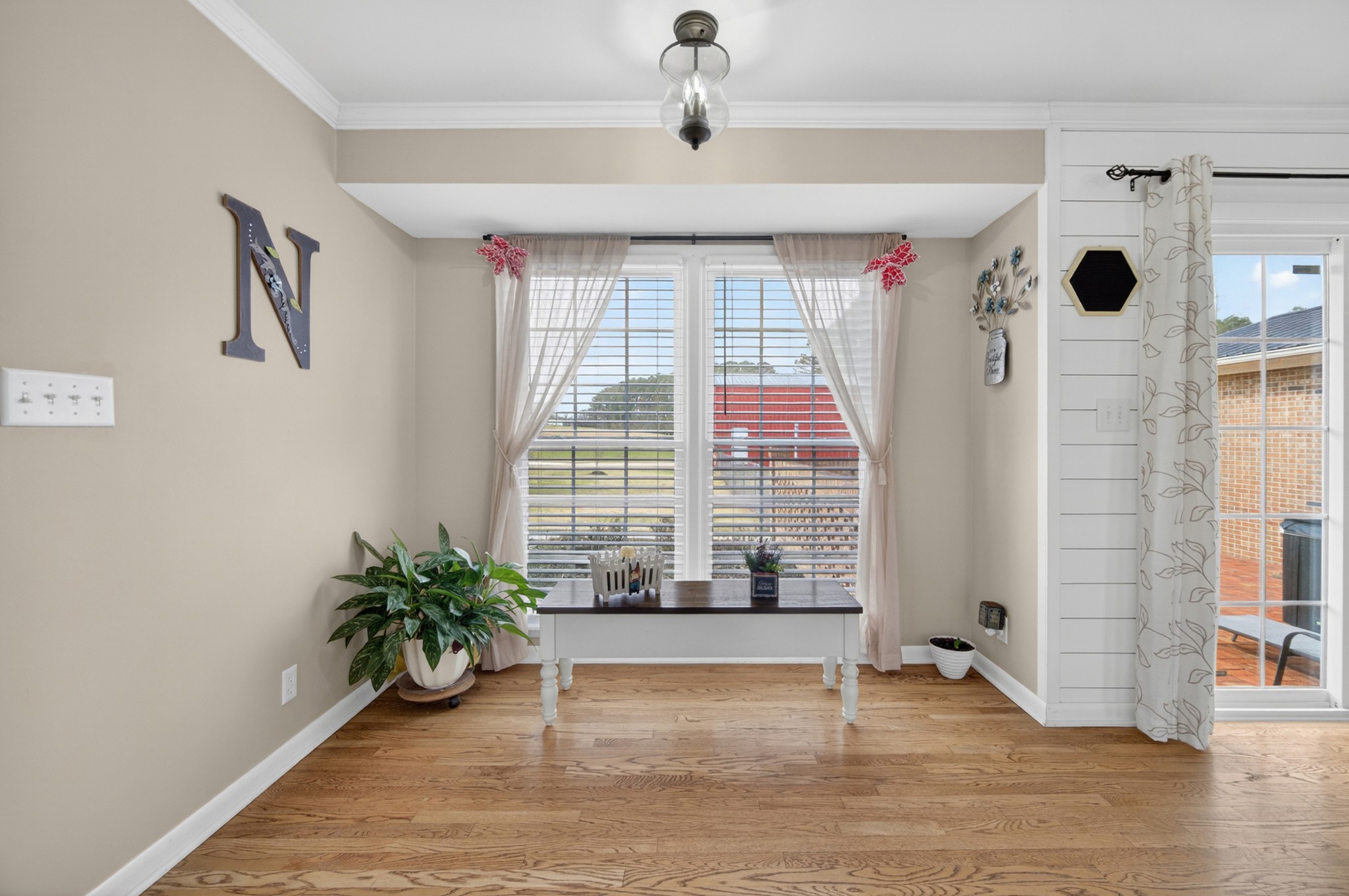 5 Camper Creek Road Fayetteville, TN 37334 - Photo 22 of 51 a view of an entryway with a livingroom