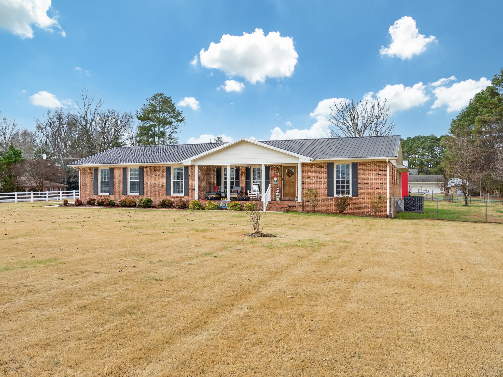 5 Camper Creek Road Fayetteville, TN 37334 - Photo 4 of 51 a front view of a house with a yard