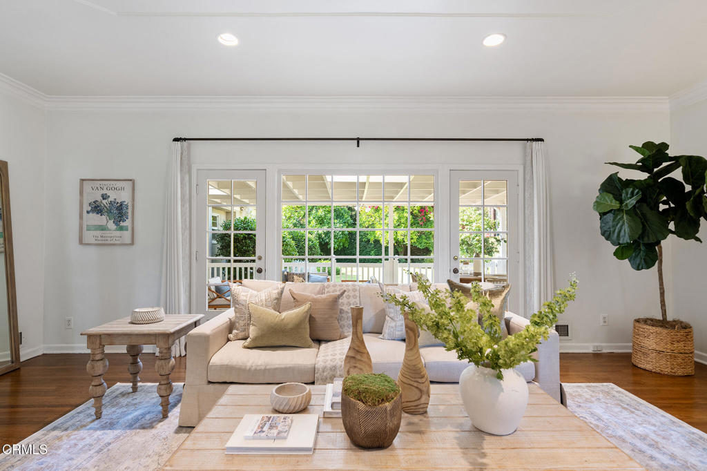 3597 Yorkshire Road Pasadena, CA 91107 - Photo 9 of 55 DSC00333