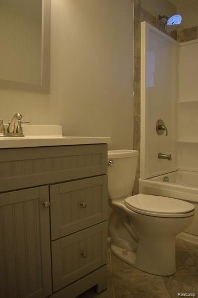 18115 15 Mile Road Clinton Township, MI 48035 - Photo 11 of 21 15 Mile Bath Upper.jpg