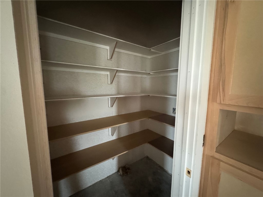 162 Buffalo Rdg Road Giddings, TX 78942 - Photo 7 of 13 a room with a closet