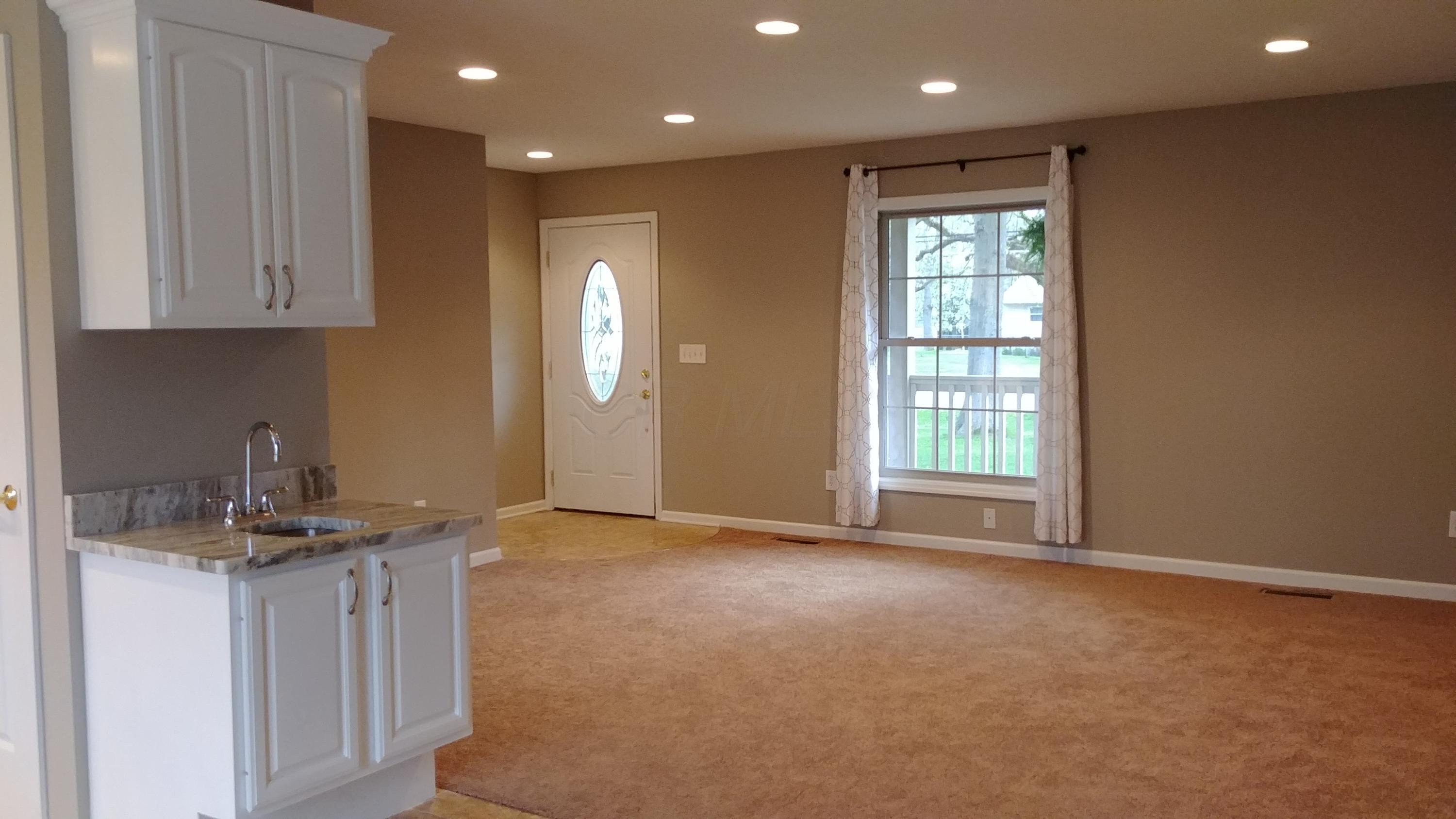 336 James Road Gahanna, OH 43230 - Photo 6 of 25