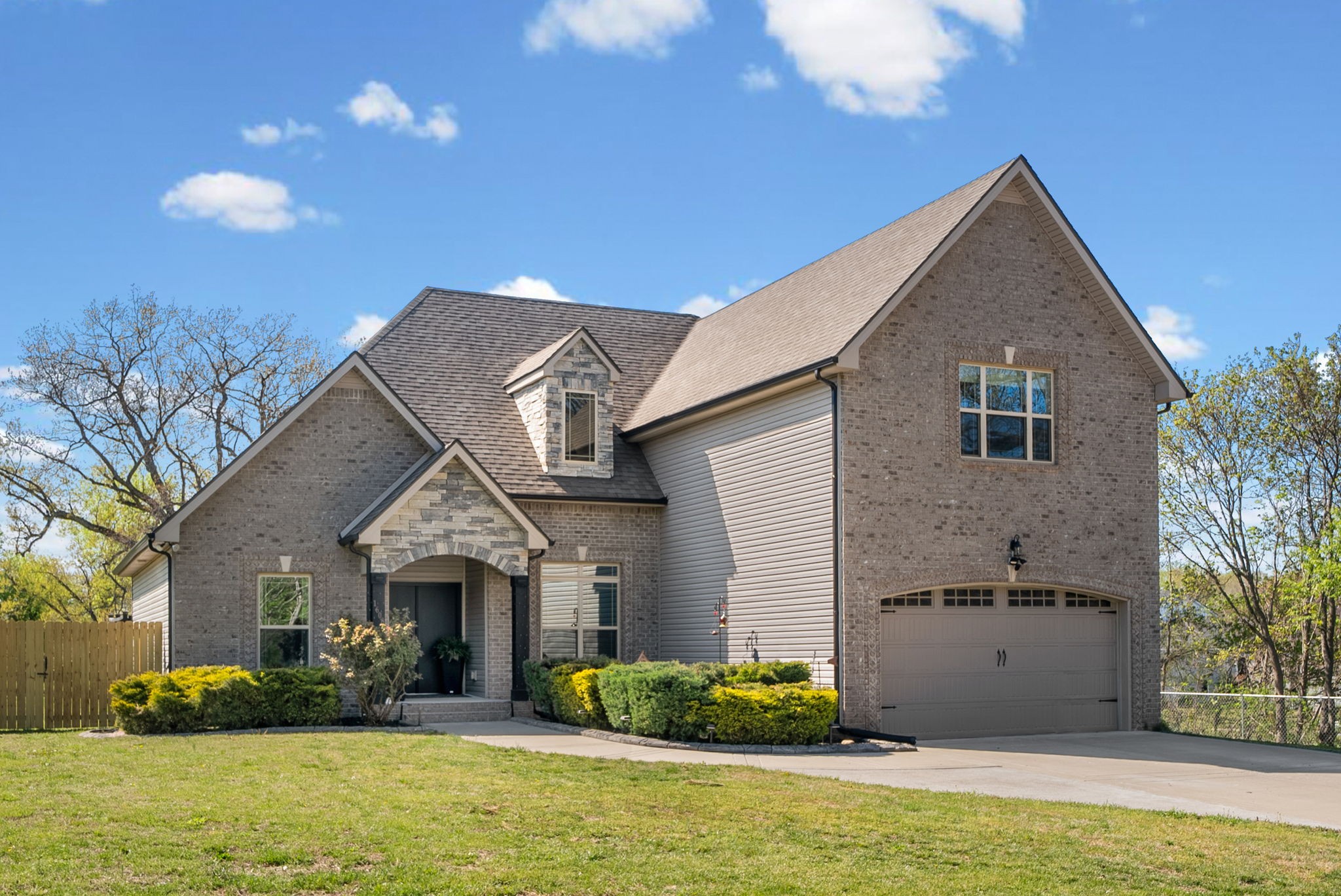 1608 Walnut Grove Road Clarksville, TN 37042 - Photo 2 of 44