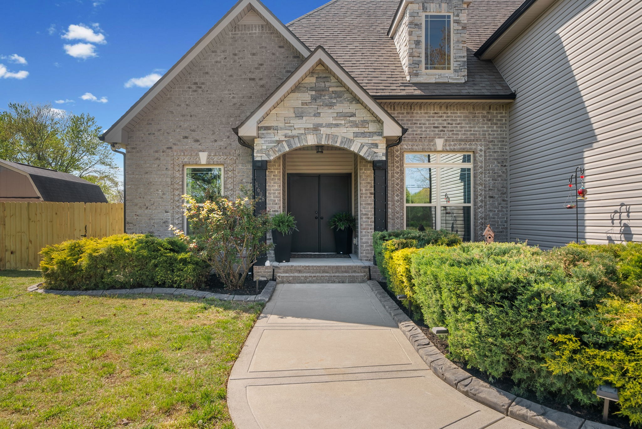 1608 Walnut Grove Road Clarksville, TN 37042 - Photo 3 of 44