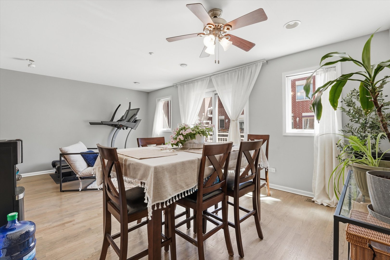 8625 Niles Center Road Skokie, IL 60077 - Photo 4 of 28