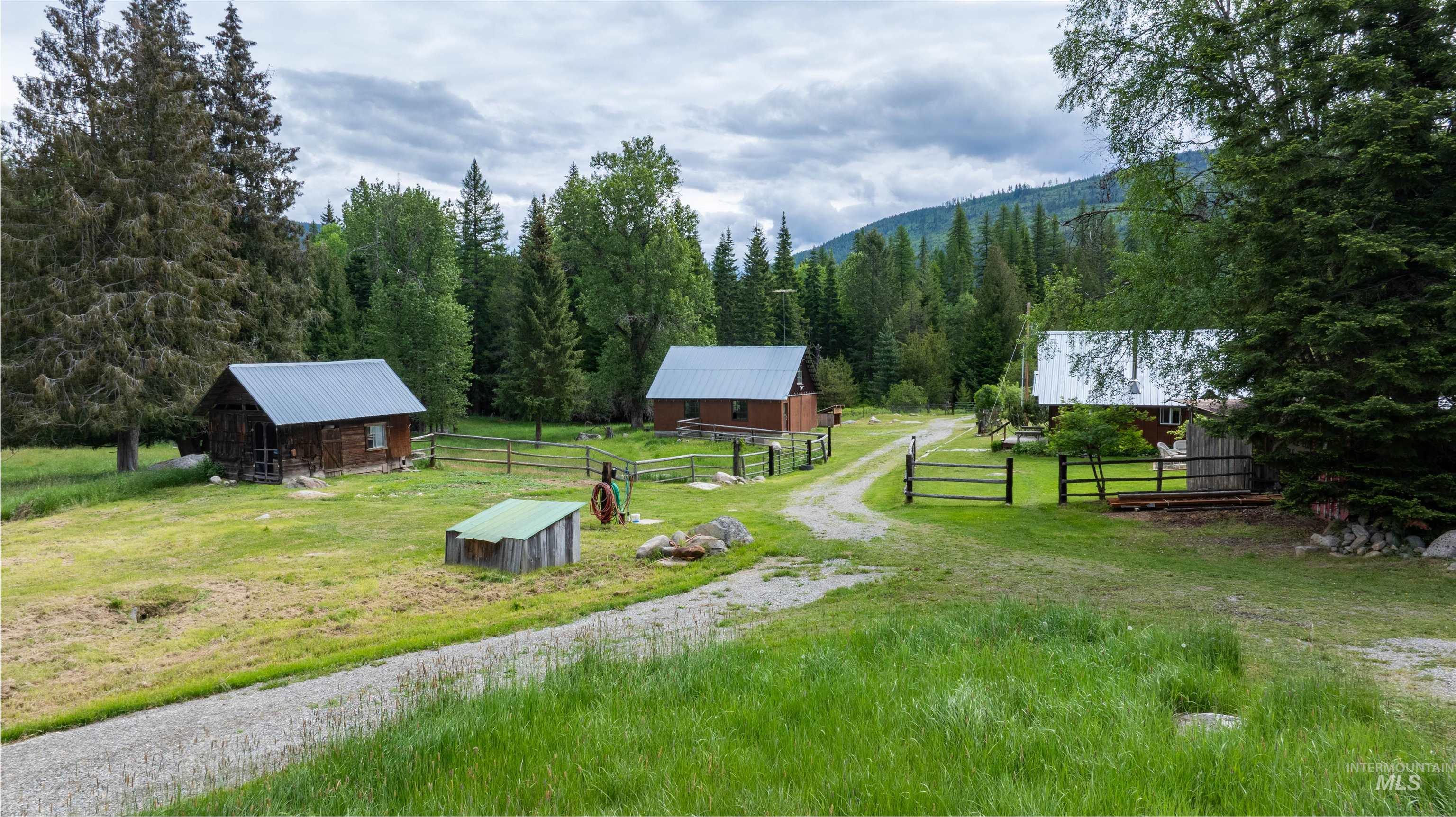 5692 Meadow Creek Road Bonners Ferry, ID 83805 - Photo 4 of 50