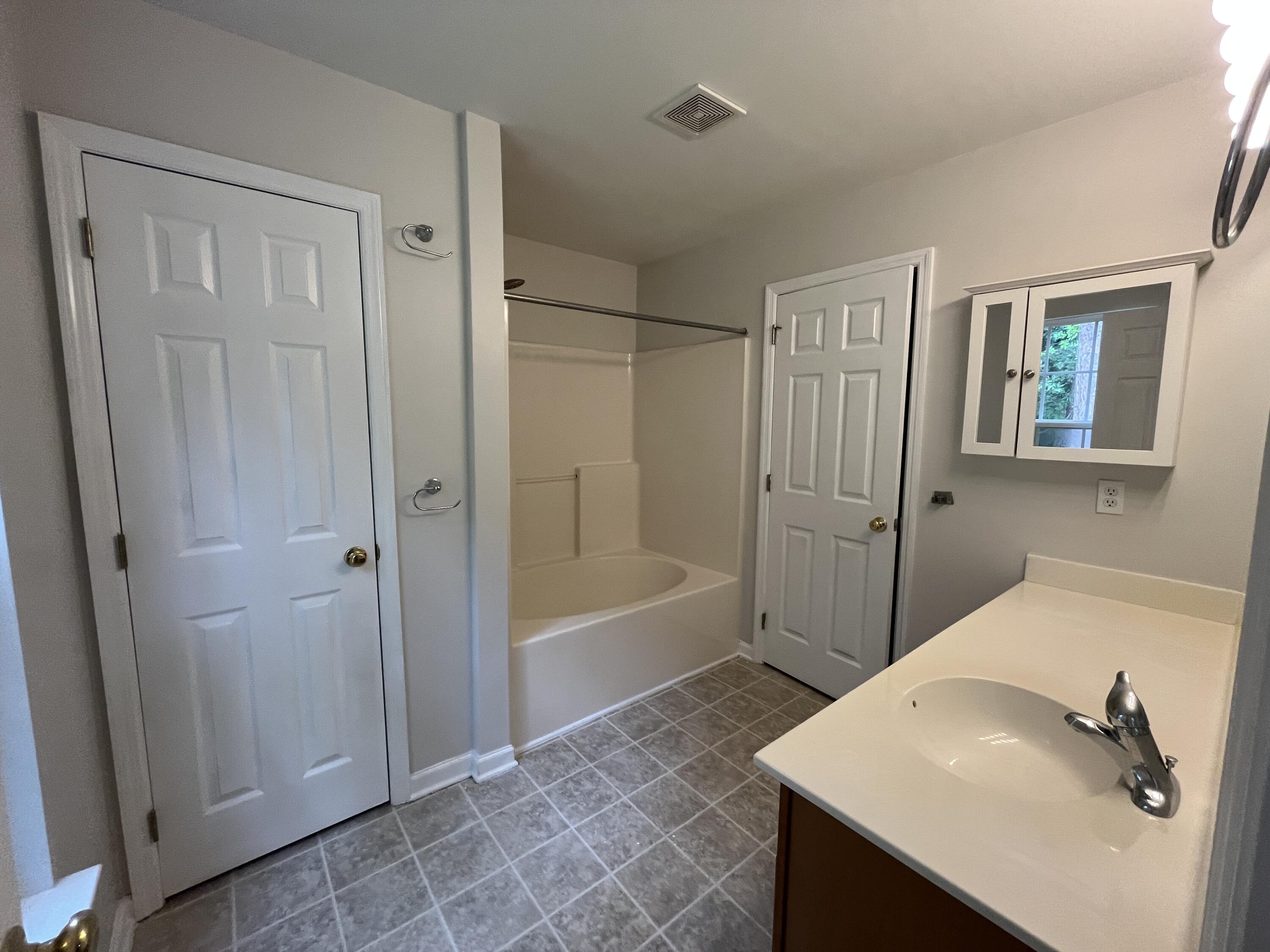 4840 Oak Leaf Road Summerville, SC 29485 - Photo 22 of 38 Master Bathroom