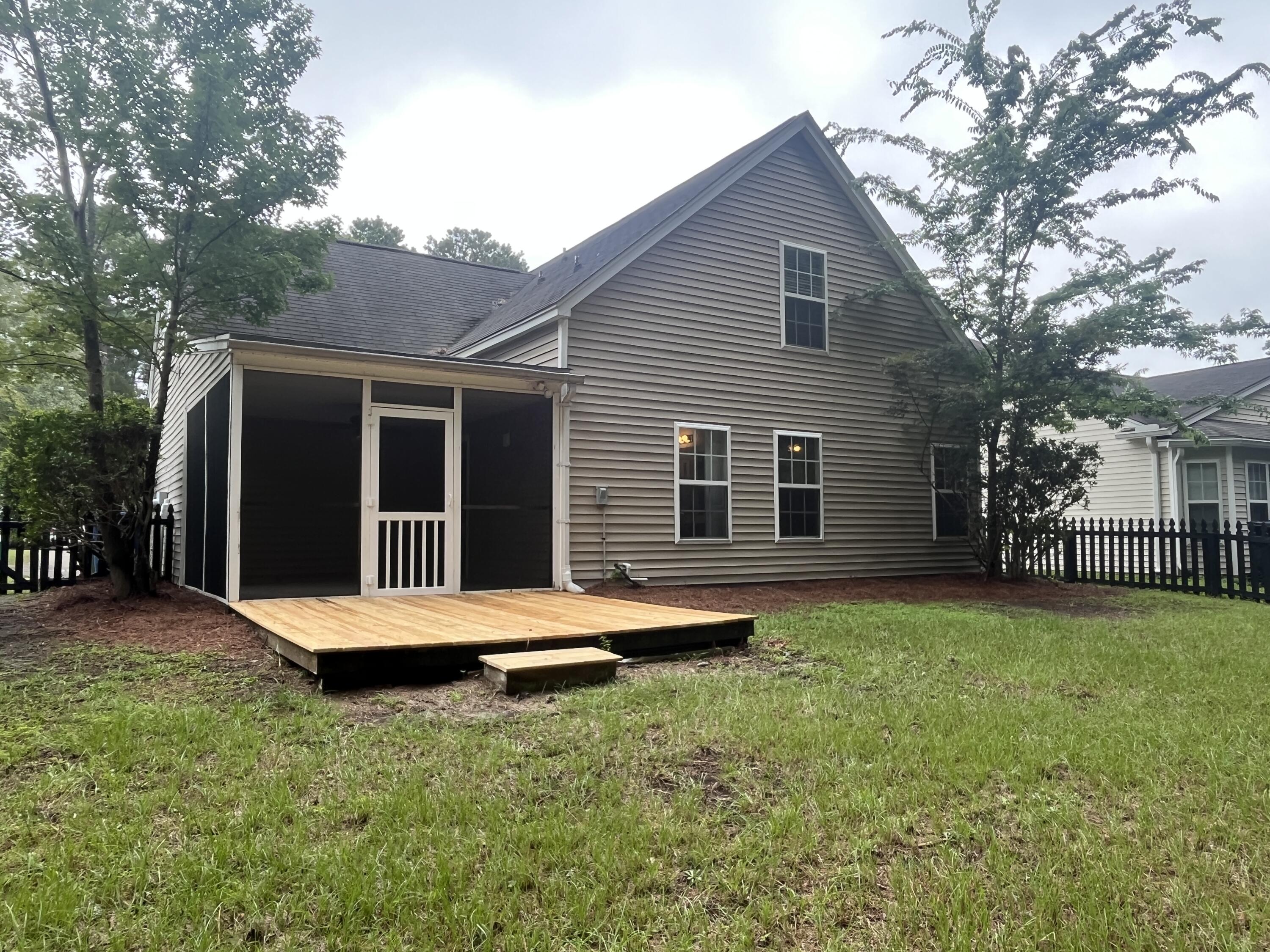 4840 Oak Leaf Road Summerville, SC 29485 - Photo 32 of 38 New Deck
