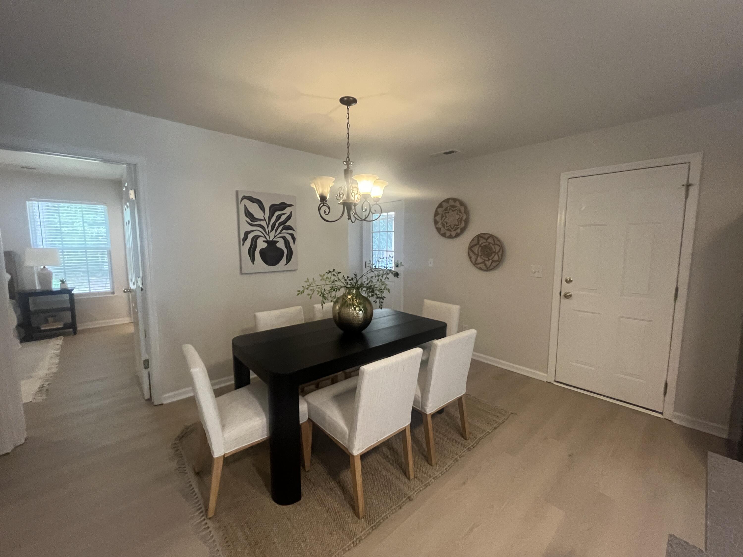 4840 Oak Leaf Road Summerville, SC 29485 - Photo 6 of 38 4840 Oak Leaf Dining