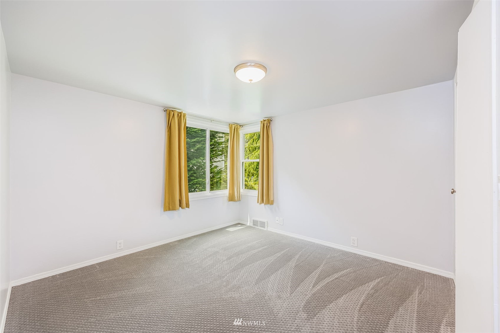 5138 South Ruggles Street Seattle, WA 98178 - Photo 24 of 40 Gallery Image 24