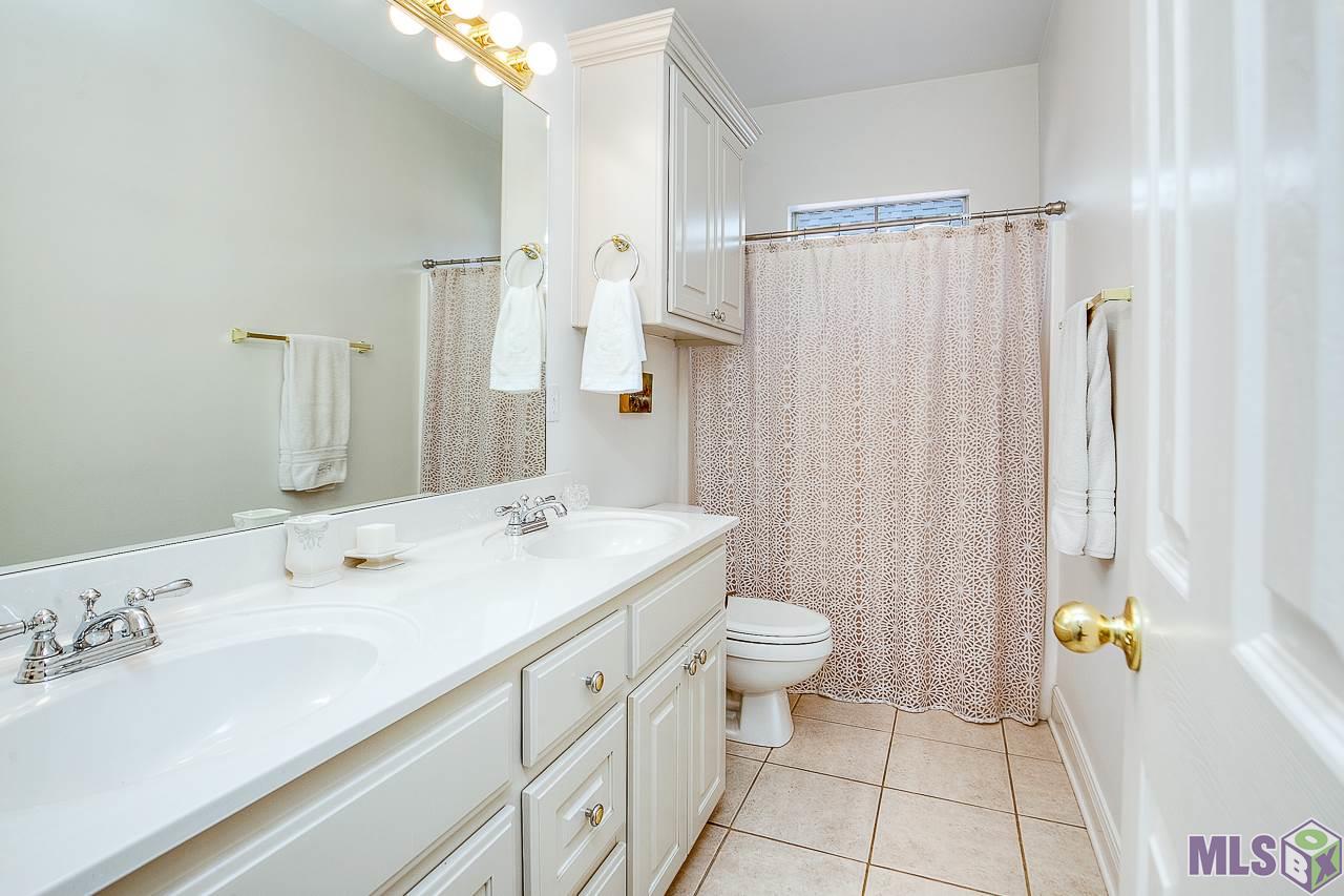10552 Oakley Trace Drive Baton Rouge, LA 70809 - Photo 15 of 27