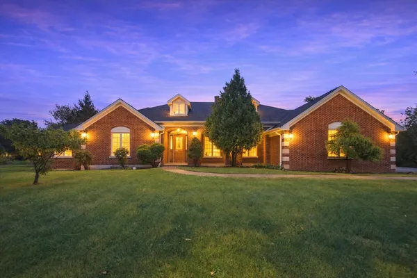 $950,000 | 607 Birch Avenue, Lake Bluff, IL 60044