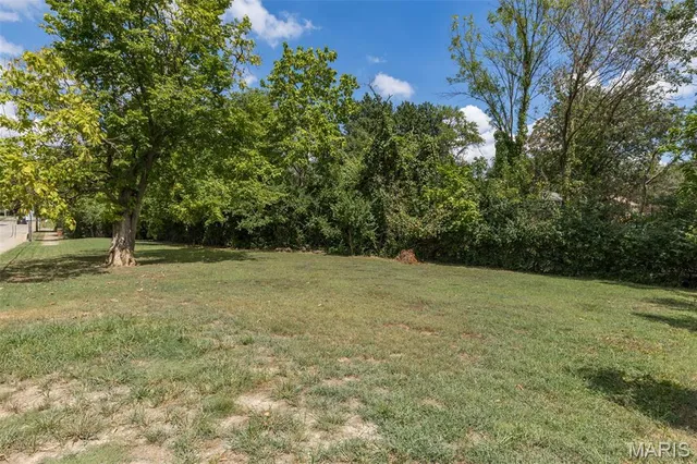 $175,000 | 7765 Weston Place, St. Louis, MO 63117