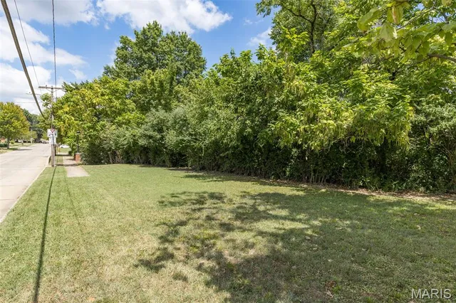 $175,000 | 7765 Weston Place, St. Louis, MO 63117