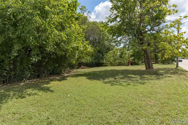 $175,000 | 7765 Weston Place, St. Louis, MO 63117