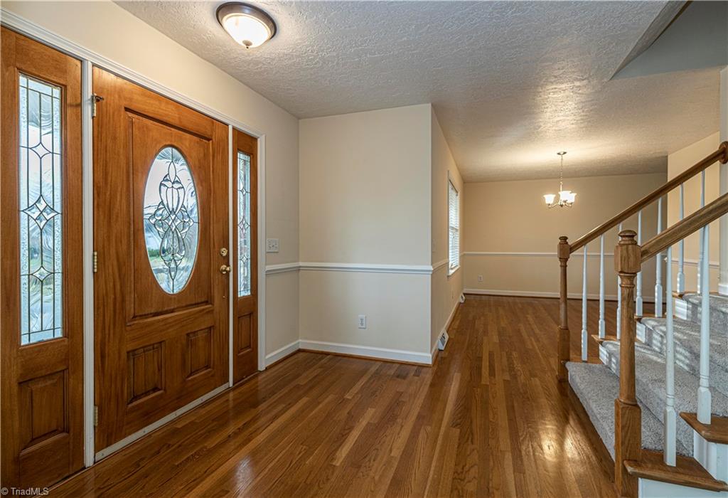 135 North High Field Road Advance, NC 27006 - Photo 4 of 46 Come on in