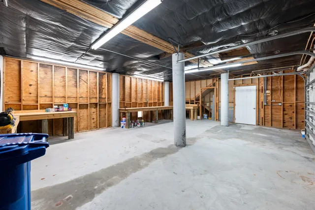 a view of a backyard with plants