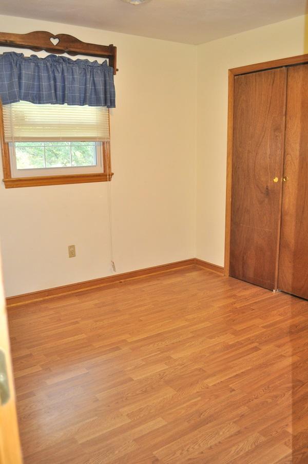 806 Lee Road Salem, VA 24153 - Photo 11 of 24 bedroom 3