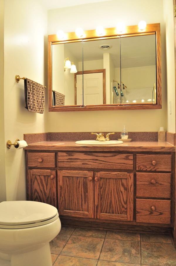 806 Lee Road Salem, VA 24153 - Photo 15 of 24 Guest full bath