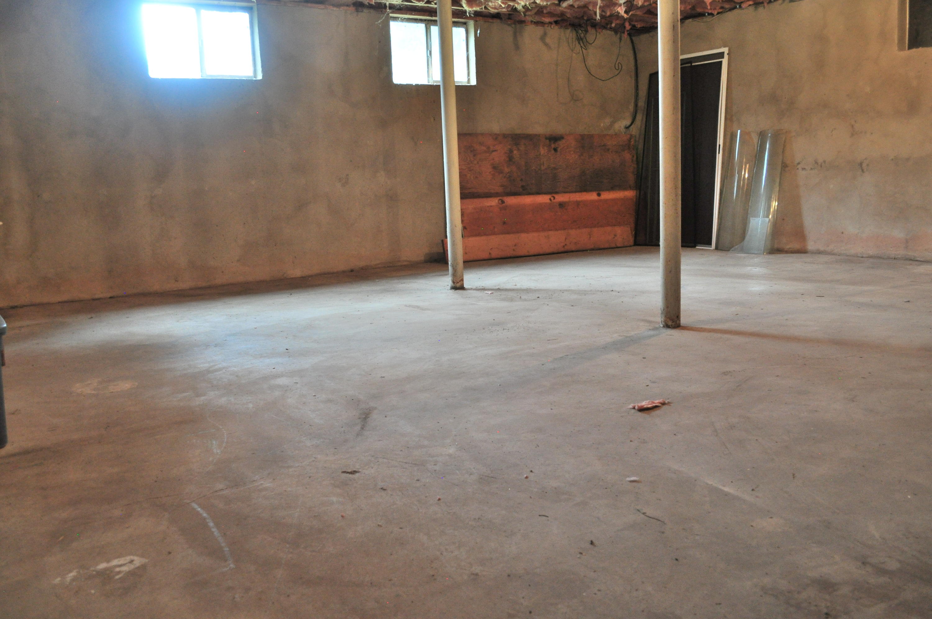 806 Lee Road Salem, VA 24153 - Photo 21 of 24 Unfinished basement