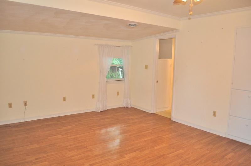 806 Lee Road Salem, VA 24153 - Photo 9 of 24 master bedroom 1