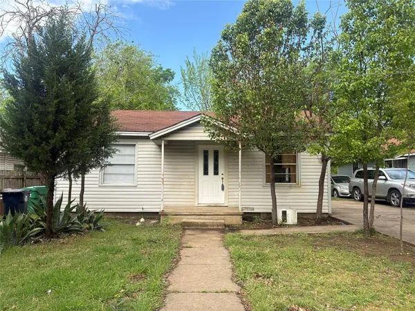 $125,000 | 325 North Wood Street, Denton, TX 76209