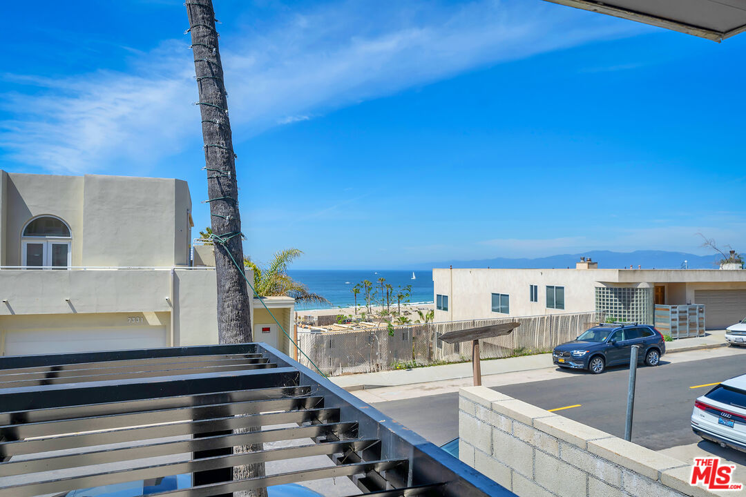 7328 Vista Del Mar Lane Playa del Rey, CA 90293 - Photo 19 of 56 a view of a balcony with seating space
