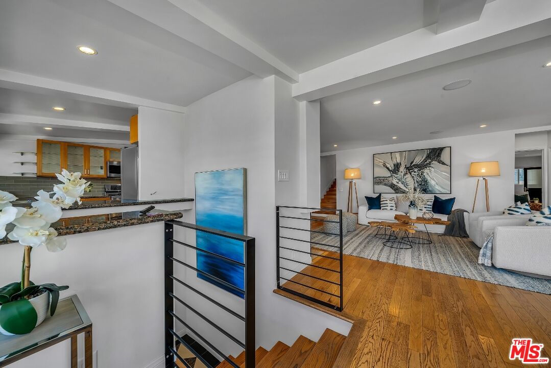 7328 Vista Del Mar Lane Playa del Rey, CA 90293 - Photo 6 of 56 a view of a living room and kitchen