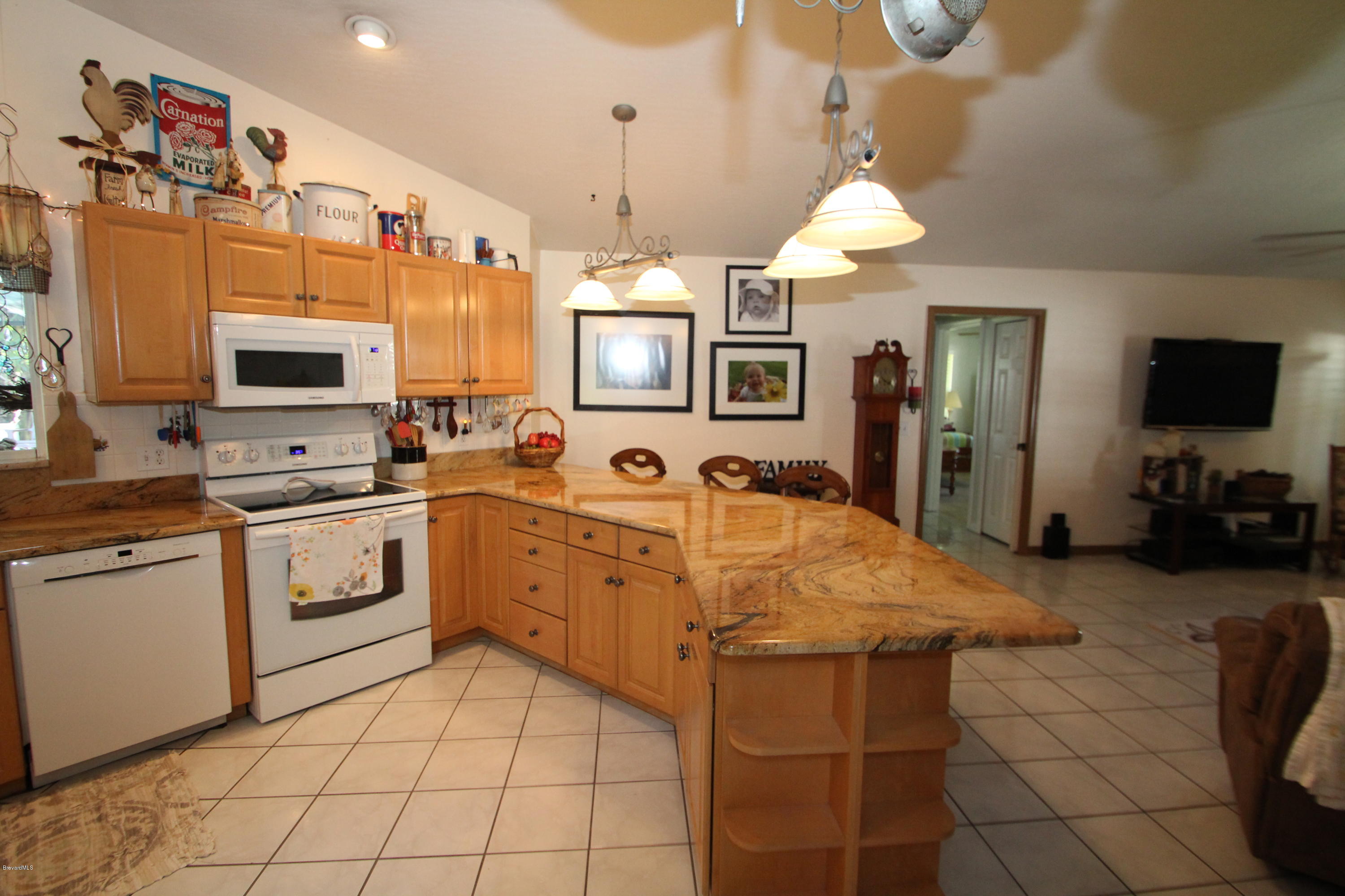 3080 Hield Road Melbourne, FL 32904 - Photo 2 of 21 IMG_2963