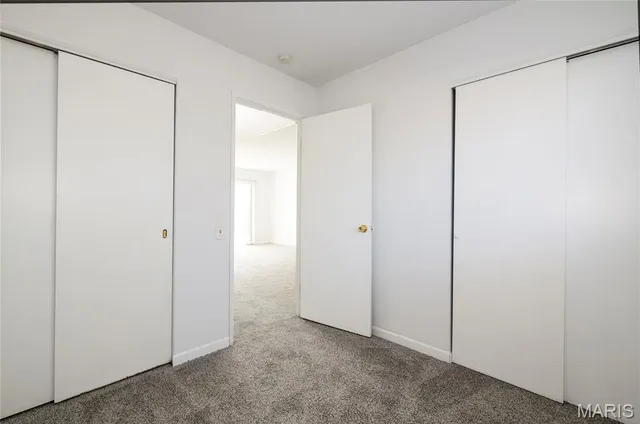 $359,900 | 802 Delhurst Drive, Manchester, MO 63021