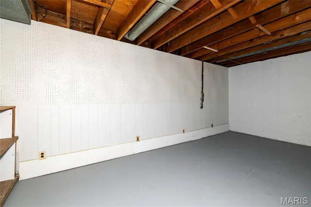 $359,900 | 802 Delhurst Drive, Manchester, MO 63021