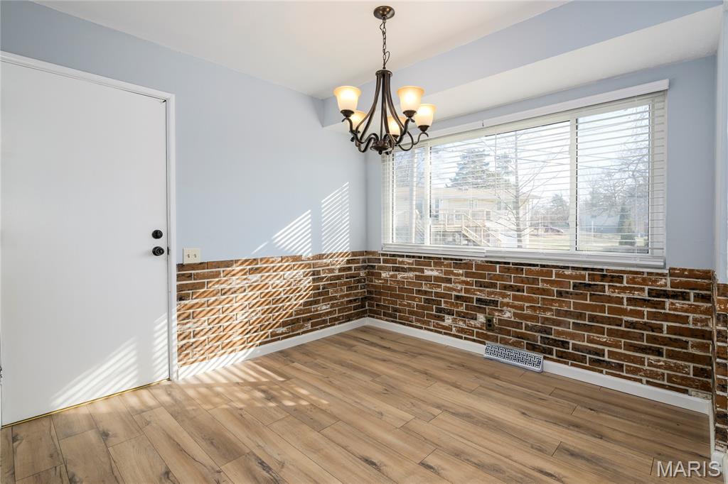 802 Delhurst Drive Manchester, MO 63021 - Photo 10 of 44