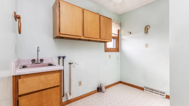 $190,000 | 263 St Ann Avenue, Dickeyville, WI 53808