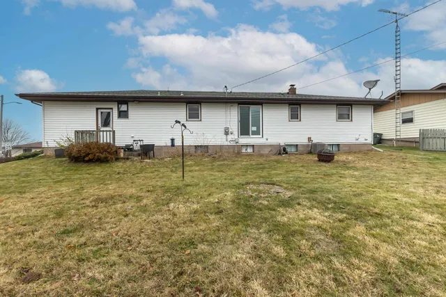 $190,000 | 263 St Ann Avenue, Dickeyville, WI 53808