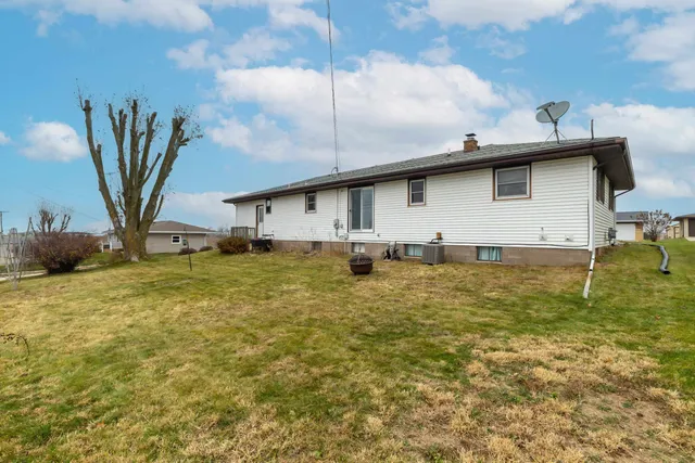 $190,000 | 263 St Ann Avenue, Dickeyville, WI 53808