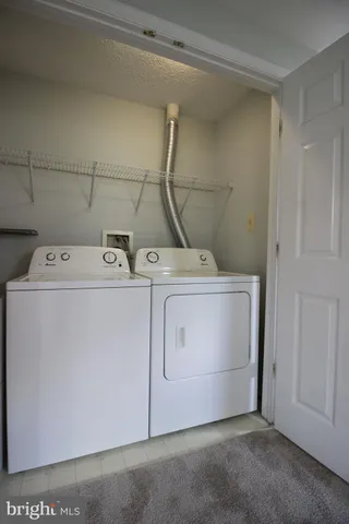 a picture of a floor in a white house