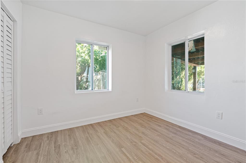 4635 22nd Avenue North St. Petersburg, FL 33713 - Photo 12 of 20 an empty room with a window