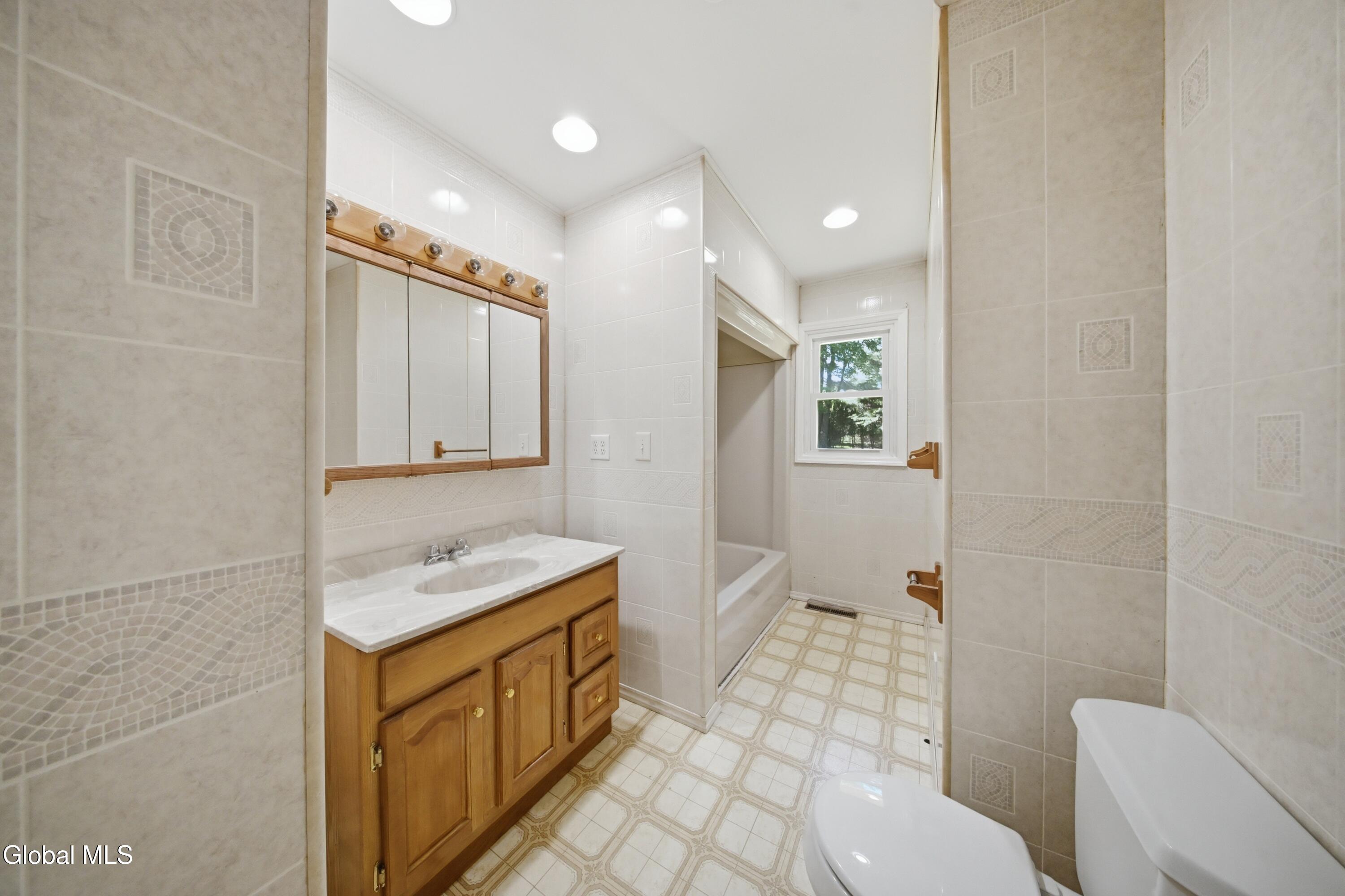 103 Smith Road Mechanicville, NY 12118 - Photo 15 of 36 15