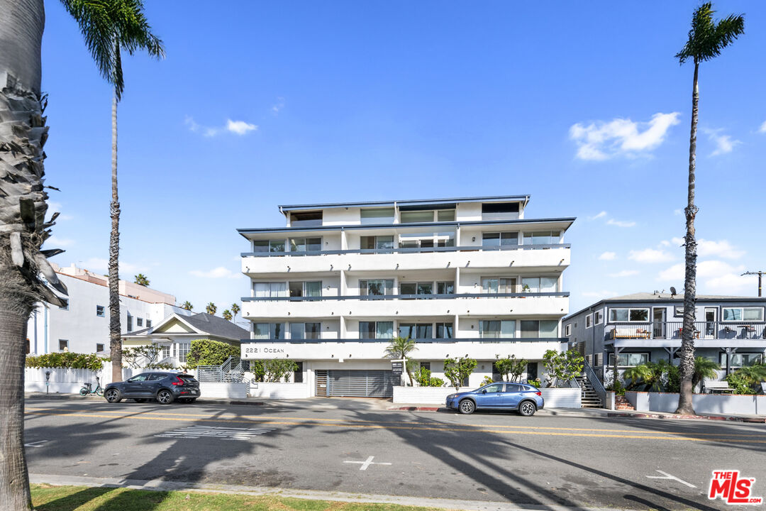 2221 Ocean Avenue, Unit 205 Santa Monica, CA 90405 - Photo 14 of 16 a building with view of street