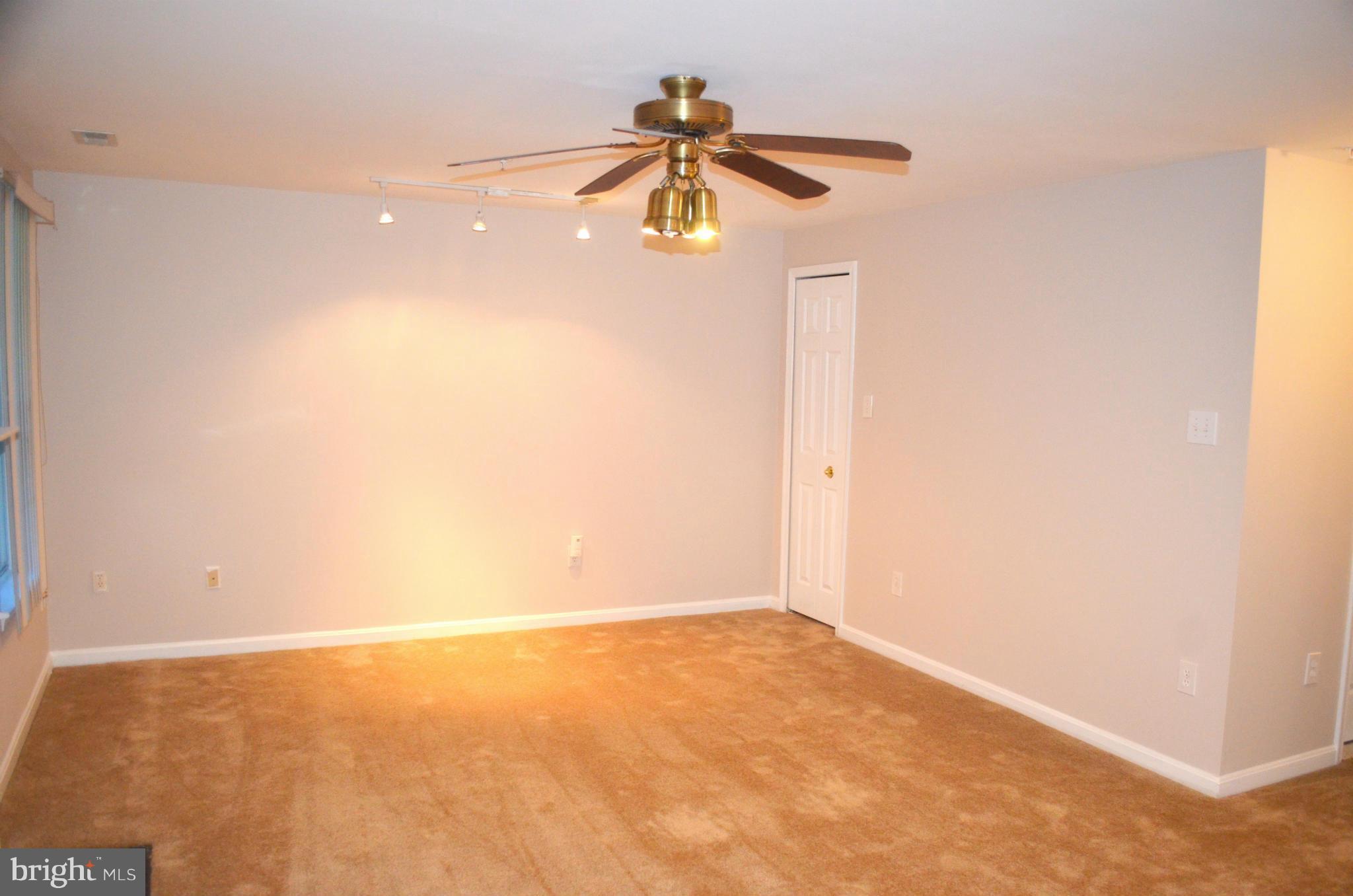 3548 Corn Stream Road Randallstown, MD 21133 - Photo 18 of 25 Family Room